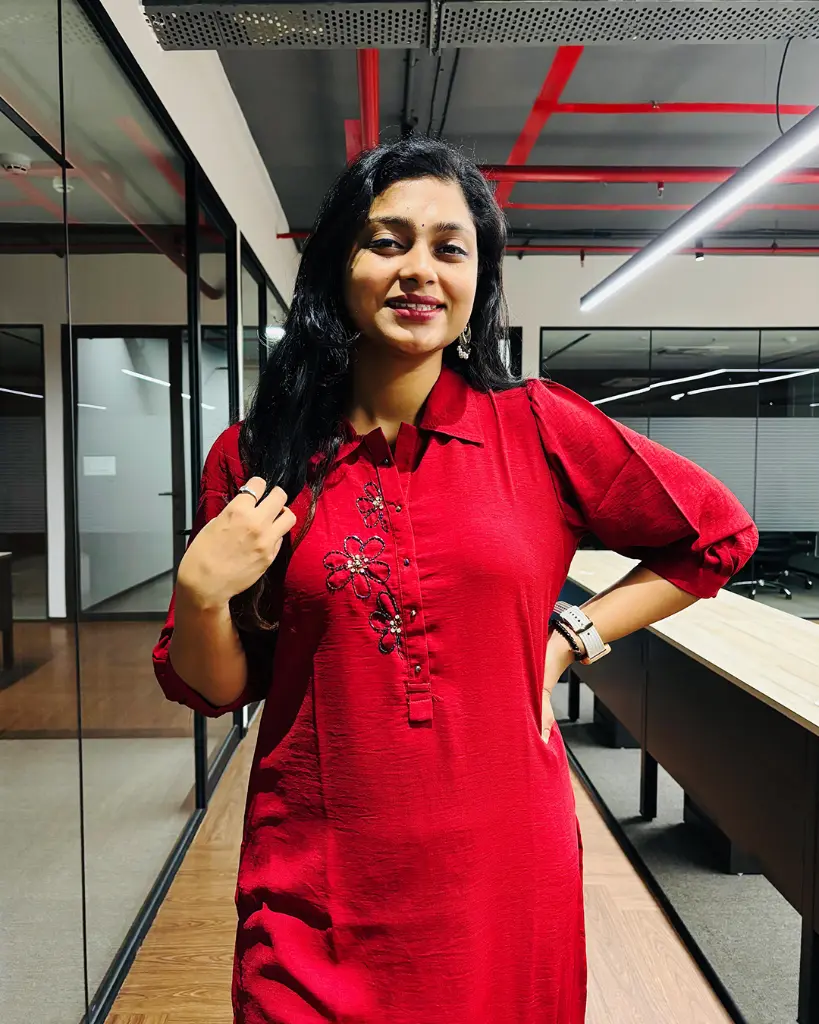 Floral_Red_kurti_02.webp