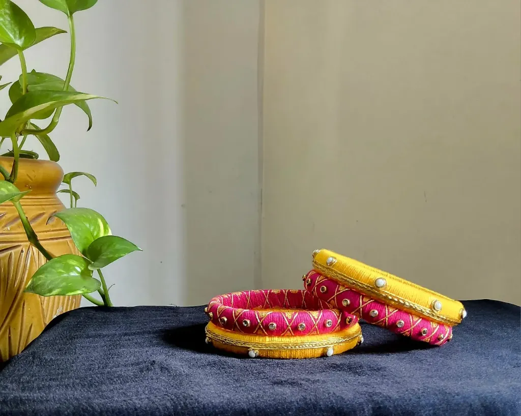 Set of 4 bangles  07