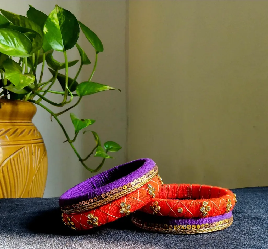Set of 4 bangles  09