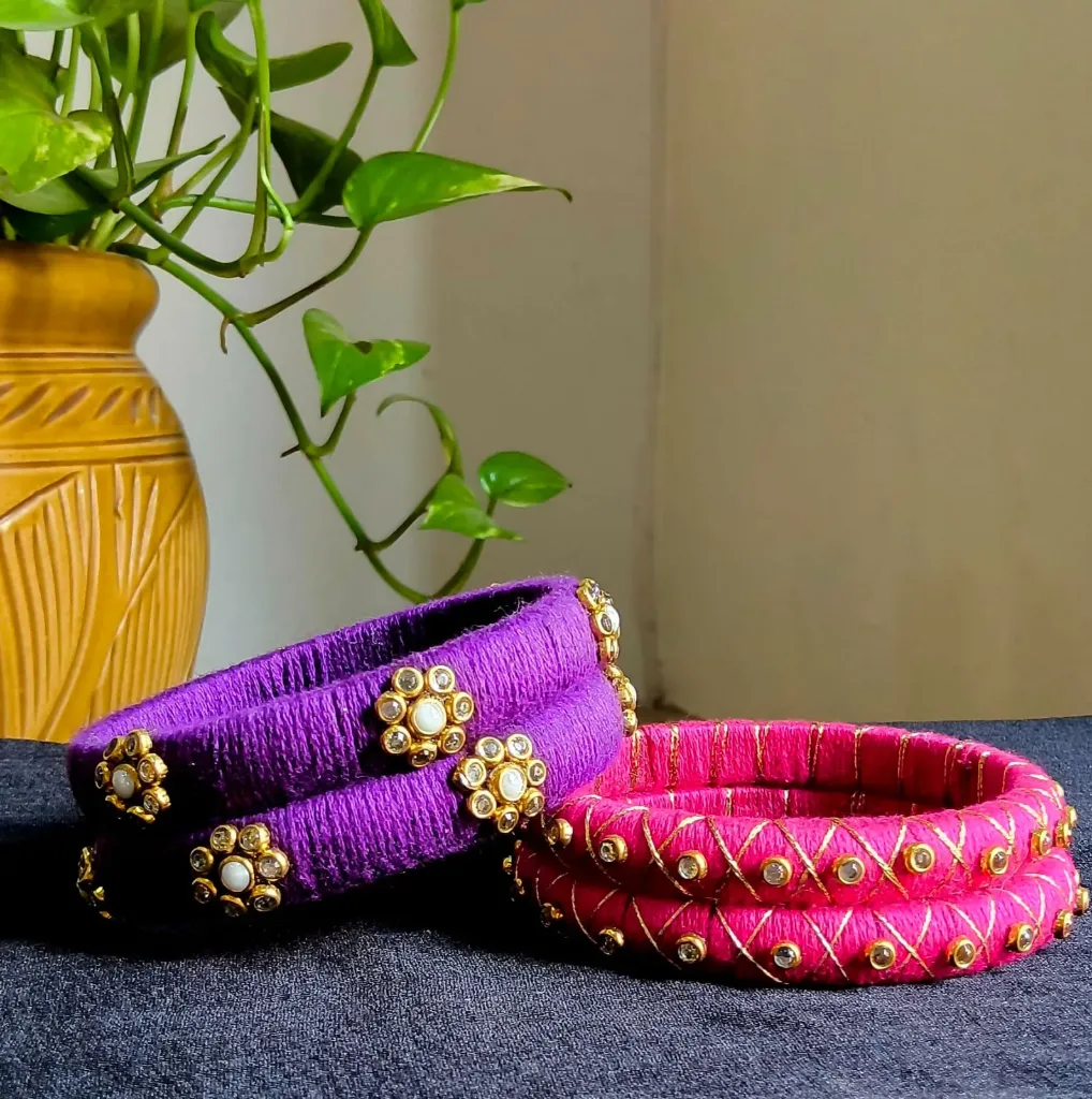 Set of 4 bangles  10