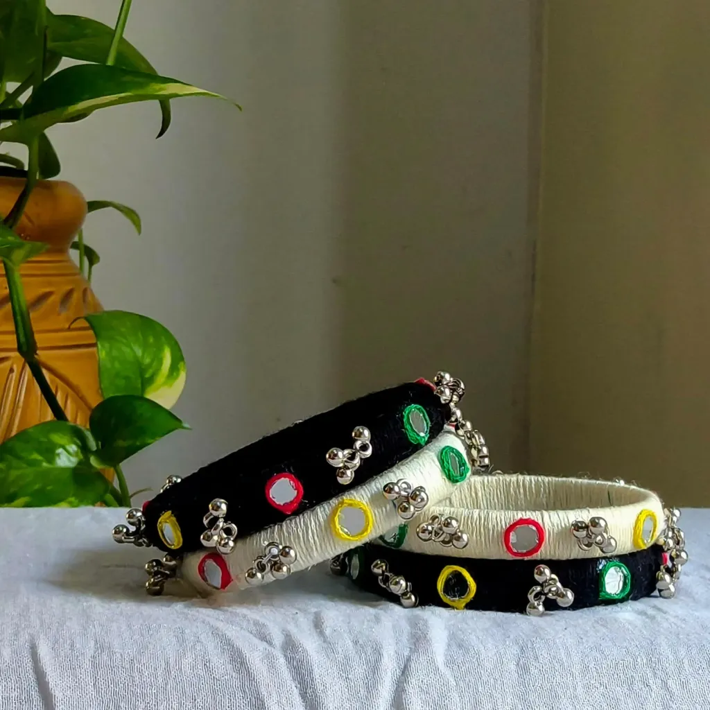 Black and white ghunghroo bangles