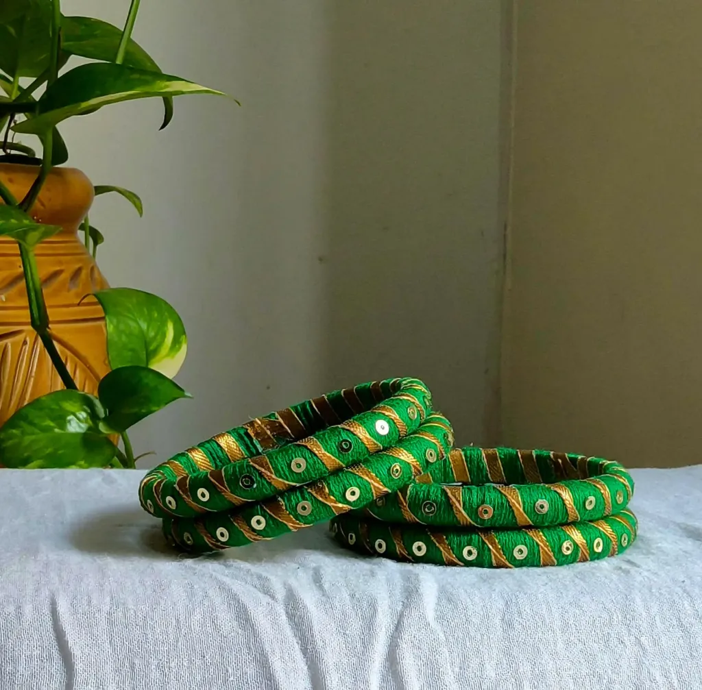 Set of 4 gotapatti bangles  01